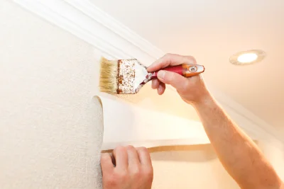 Pose de papier peint à Cargiaca — revêtements muraux et toiles de verre